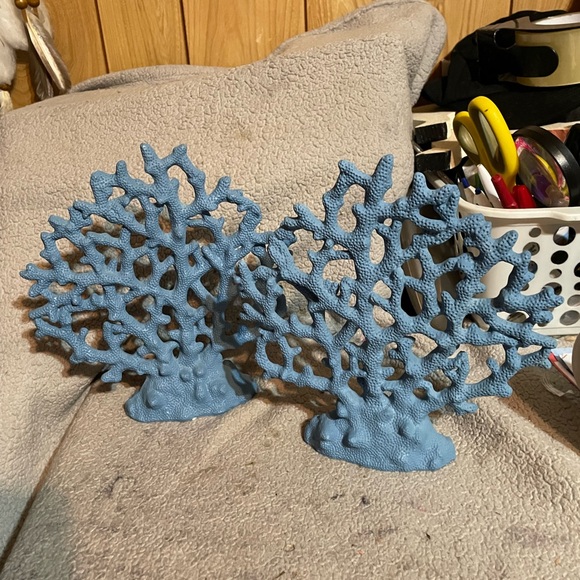 Blue Coral Decor Pieces - Picture 3 of 6
